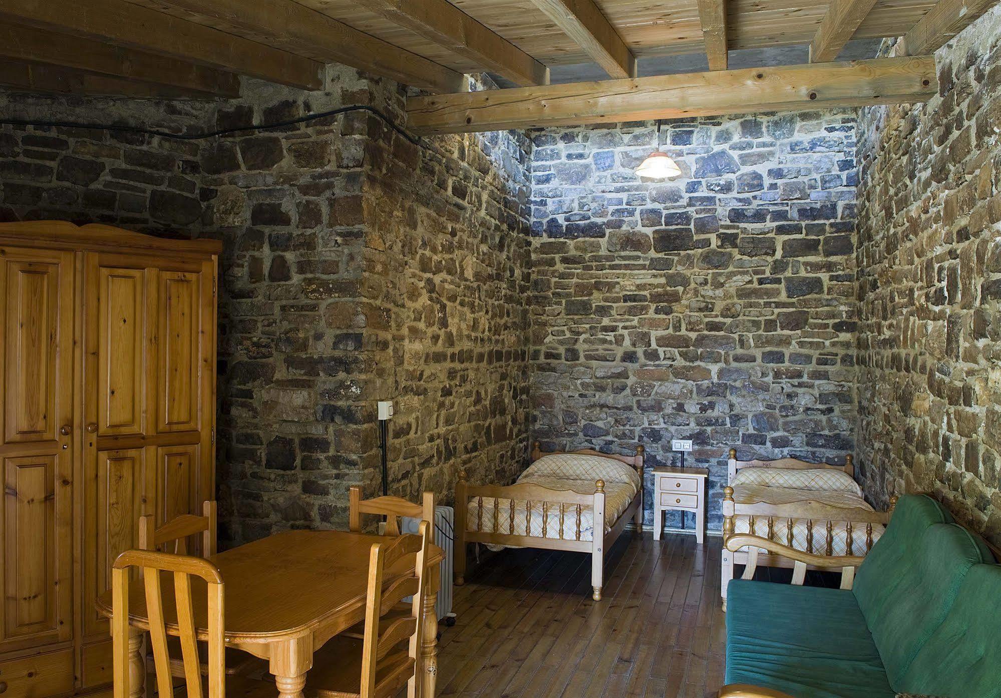 Albergue Inturjoven Cortes De La Frontera Exteriör bild